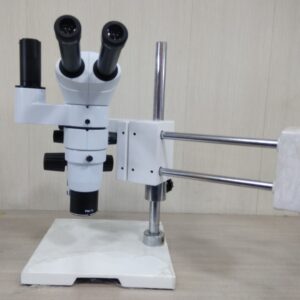 Parallel Optics Zoom Stereoscopic Microscopes With Universal Stand